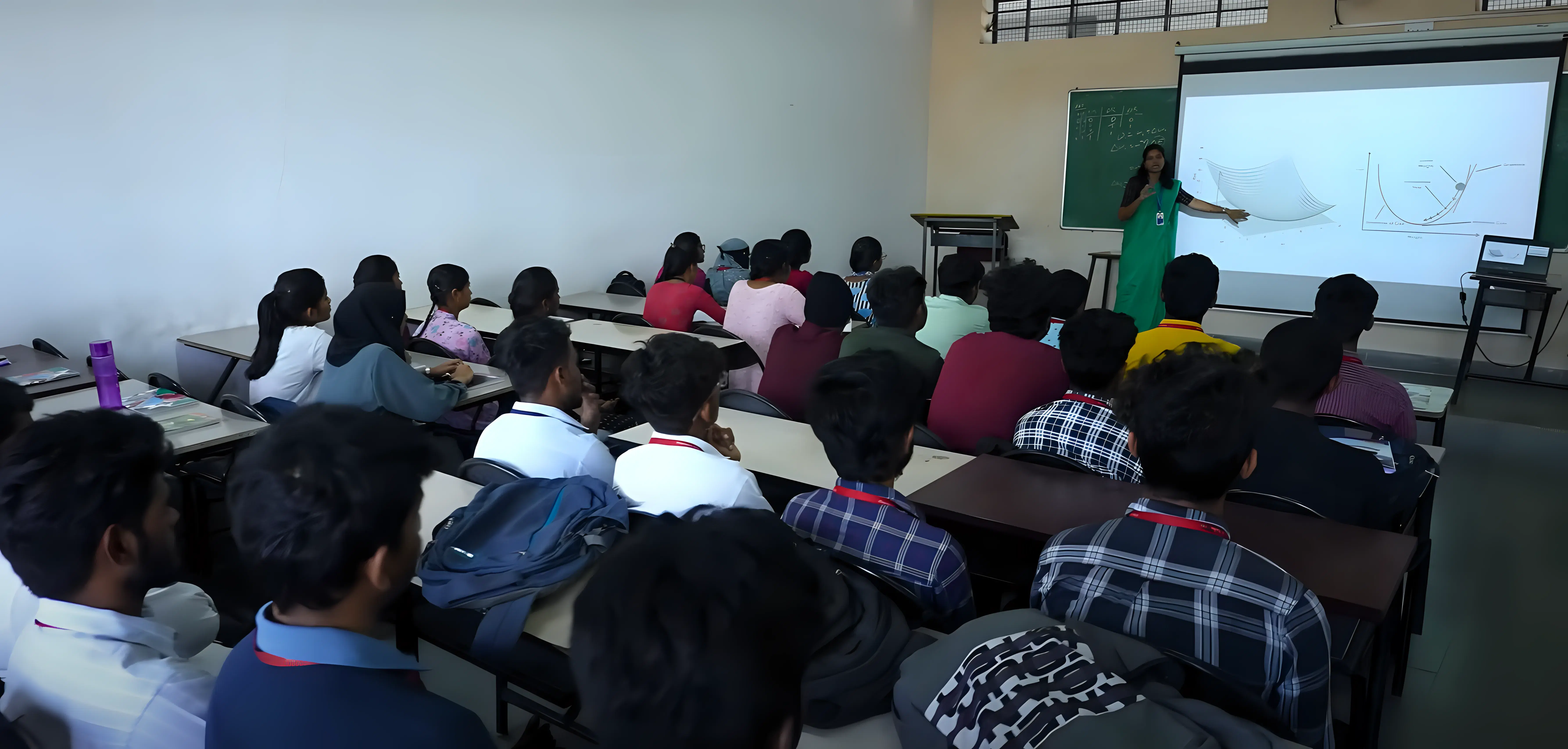 AVNIET classroom photo 6